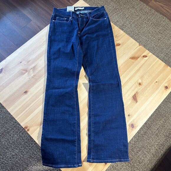 Levi's Mid-Rise Classic Bootcut Hypersoft Jeans Size 6 - W28 L32 NWT - Picture 2 of 8